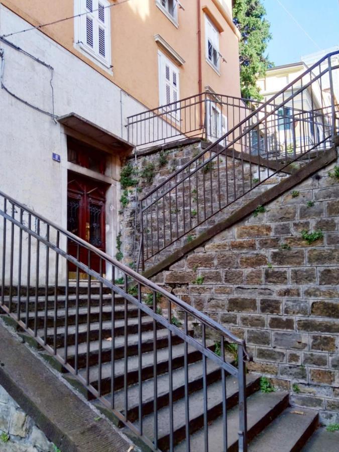 Casa Antica - Historical Apartment In Old City Center ตรีเอสเต ภายนอก รูปภาพ