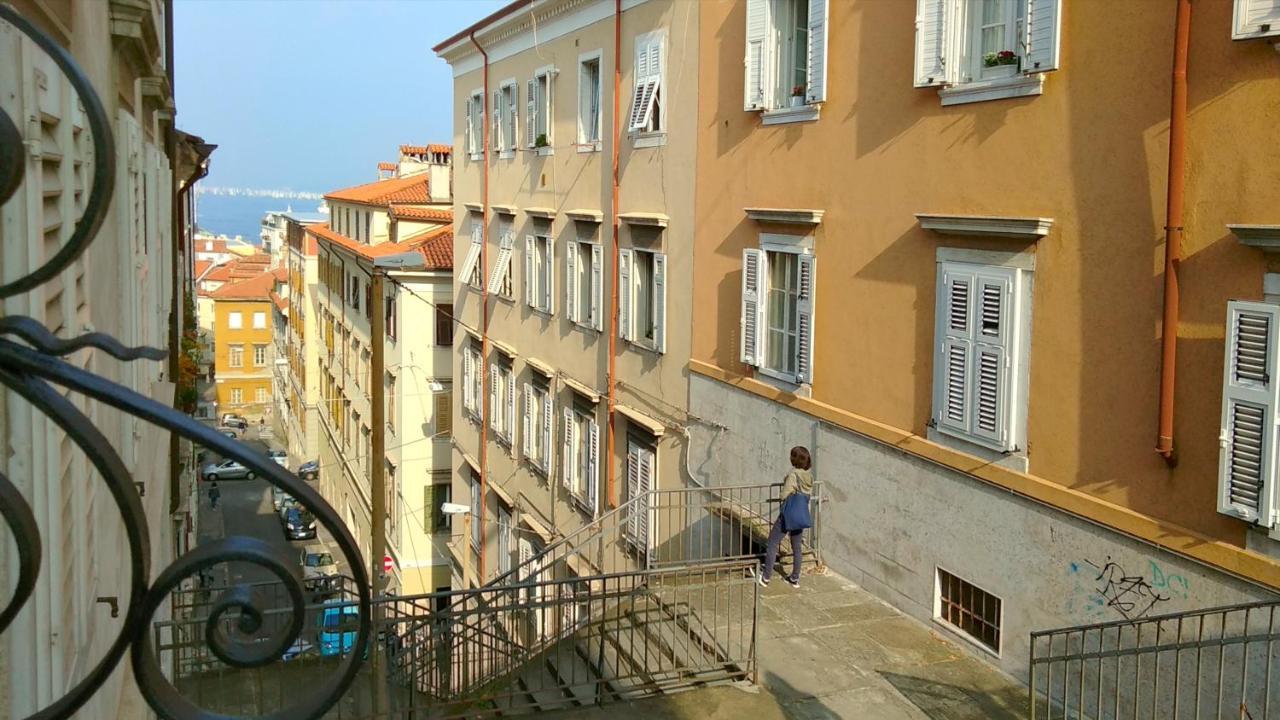 Casa Antica - Historical Apartment In Old City Center ตรีเอสเต ภายนอก รูปภาพ