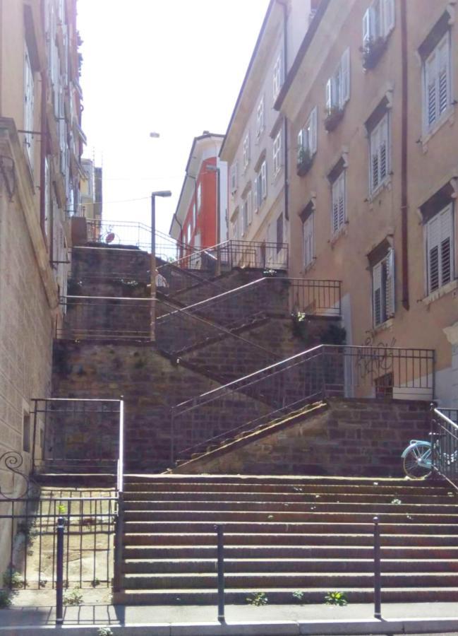 Casa Antica - Historical Apartment In Old City Center ตรีเอสเต ภายนอก รูปภาพ